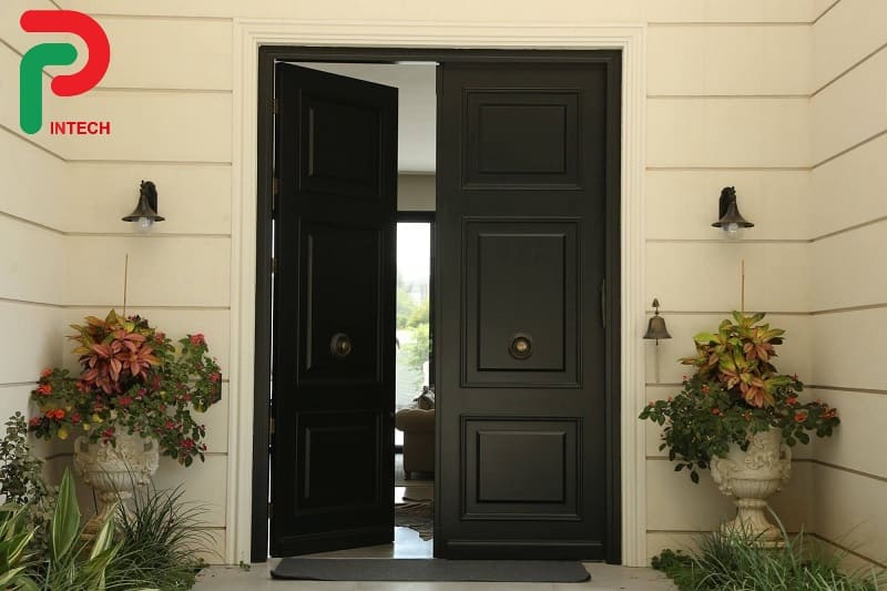 Hướng Dẫn Vệ Sinh Và Bảo Dưỡng Cửa Thép Vân Gỗ Chống Cháy