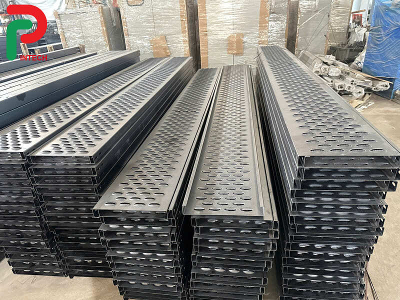 Báo Giá Sàn Thao Tác Solar Điện Năng Lượng Mặt Trời 