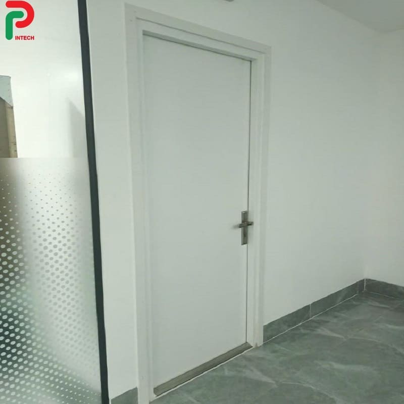Cửa Chống Cháy Giá Rẻ: Lý Do Cháy Rụi Chỉ Sau 5 Phút?