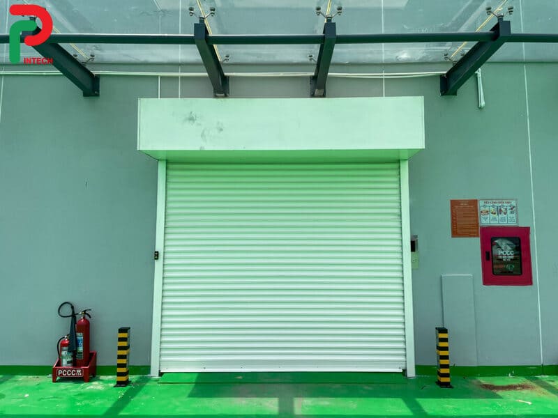 Tư Vấn Lắp Đặt Cửa Cuốn Chống Cháy Cho Nhà Xưởng – Giải Pháp An Toàn Đạt Chuẩn PCCC