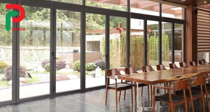 Cửa Kính Chống Cháy Có Thực Sự An Toàn Hay Chỉ Là Chiêu Trò Quảng Cáo?