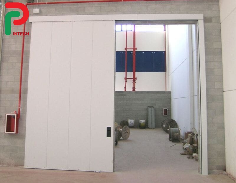 Lợi Ích Cửa Lùa Chống Cháy Trong Nhà Máy Và Xưởng Sản Xuất