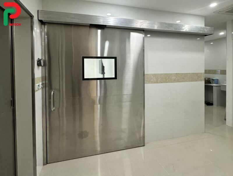 Cửa Lùa Chống Cháy – Giải Pháp Tiết Kiệm Không Gian Cho Văn Phòng, Trung Tâm Thương Mại