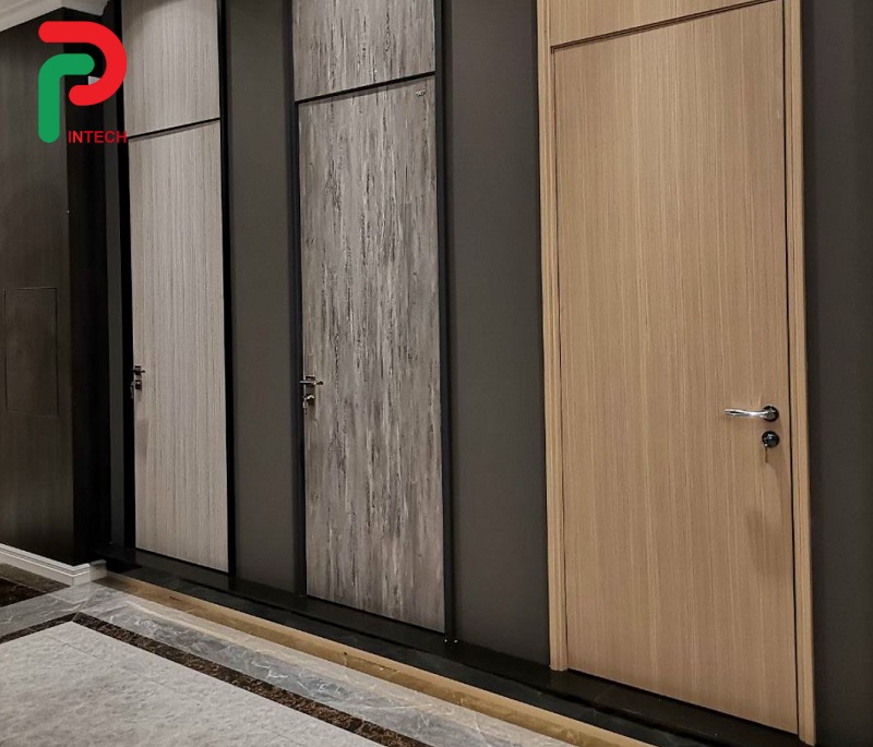 Cửa Nhựa Chống Cháy: Gắn Thanh Thoát Hiểm Có Bắt Buộc?