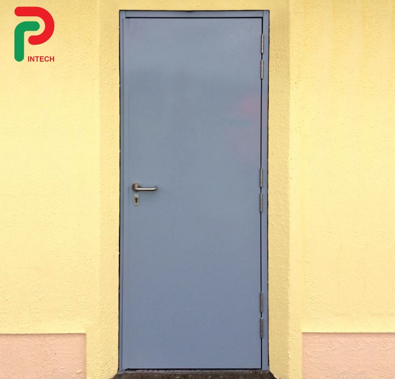 Cửa Sắt Chống Cháy: Vì Sao Giá Rẻ Dễ Đi Kèm Rủi Ro Cao?