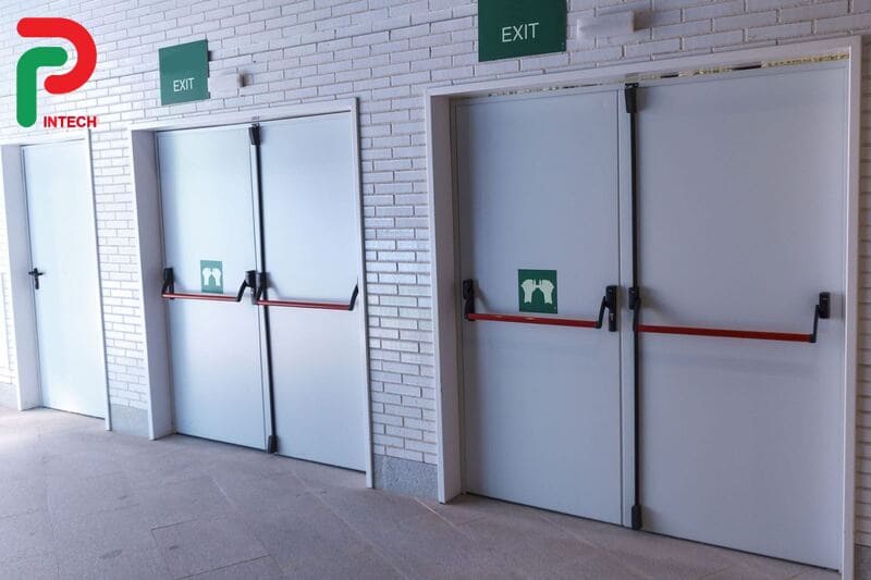 Lợi Ích Của Cửa Thép Chống Cháy Trong Hệ Thống An Toàn Tổng Thể Của Tòa Nhà Hiện Đại