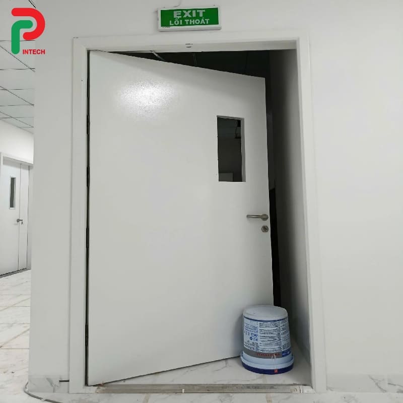 Cửa thép chống cháy đạt chuẩn PCCC Bảng giá mới 2026