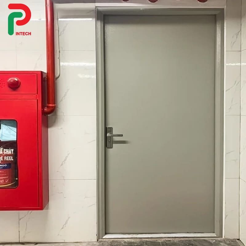 Cửa thép chống cháy đạt chuẩn PCCC Bảng giá mới 2026