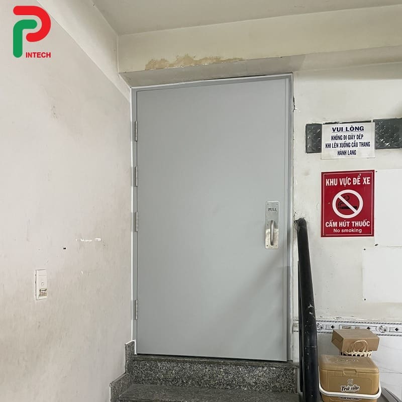 Cửa thép chống cháy đạt chuẩn PCCC Bảng giá mới 2026