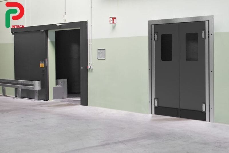 Vì Sao Nên Chọn Cửa Thép Công Nghiệp Chống Cháy Cho Kho Xưởng Và Nhà Máy?