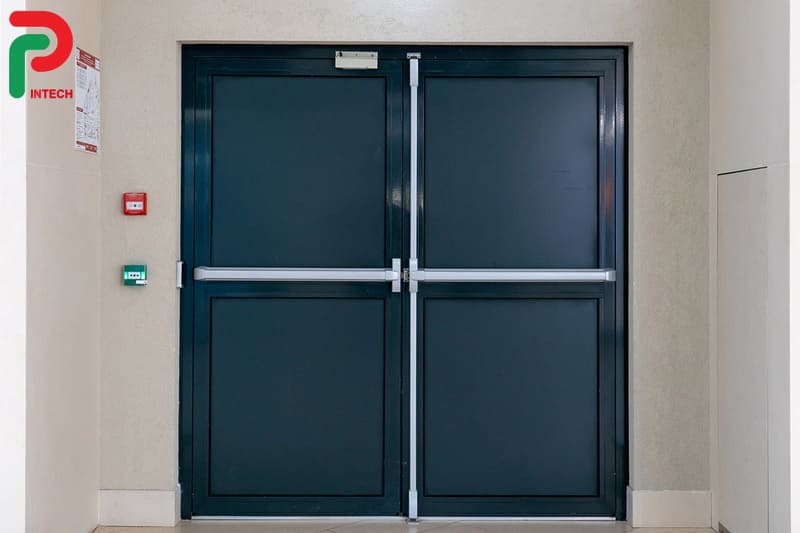 Tầm Quan Trọng Của Cửa Thoát Hiểm Trong Hệ Thống Phòng Cháy Chữa Cháy Tại Chung Cư