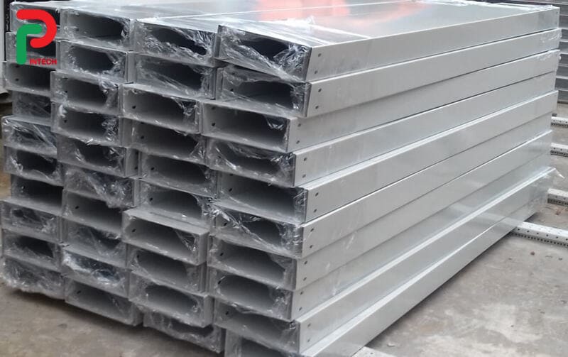 Máng Cáp 200x50 - Nhồi Dây Quá Mức Nguy Hiểm Ra Sao?