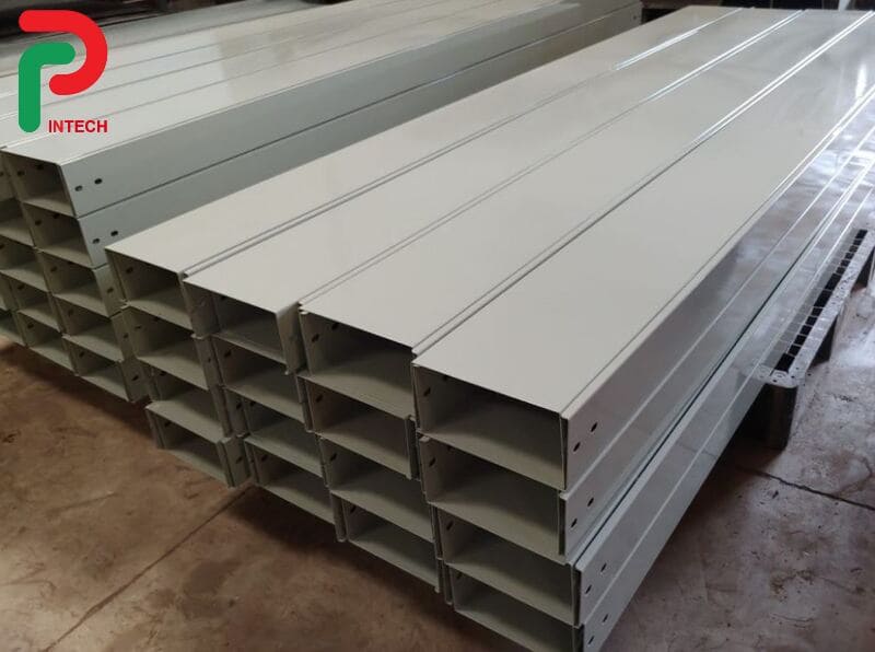 Máng Luồn Dây Điện - Khi Nào Nên Dùng Thay Cho Ống Conduit?