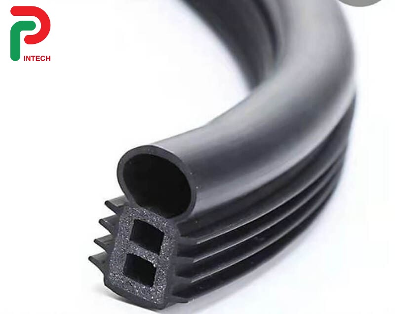 Phụ Kiện Đi Kèm Cửa Chống Cháy: Khóa, Tay Co Thủy Lực, Gioăng Chống Khói
