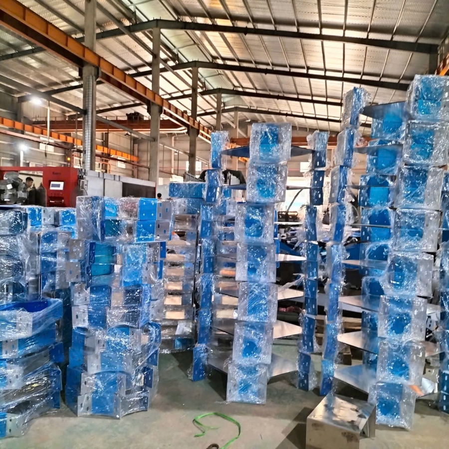 Sản Xuất Máng Cáp – Tiêu Chuẩn Kỹ Thuật Quốc Tế Cần Nắm Rõ