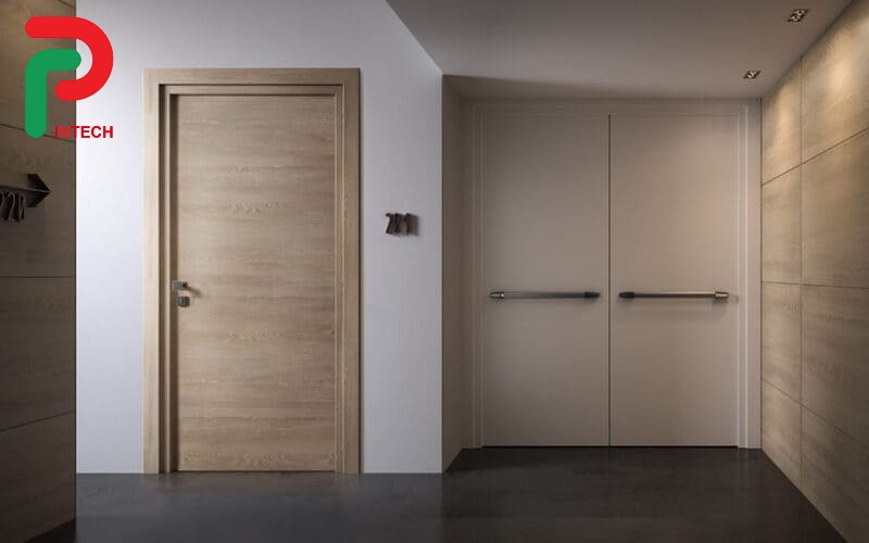 So Sánh cửa sắt chống Cháy Vân Gỗ Và Cửa Gỗ: Chuyên Gia Nói Gì?