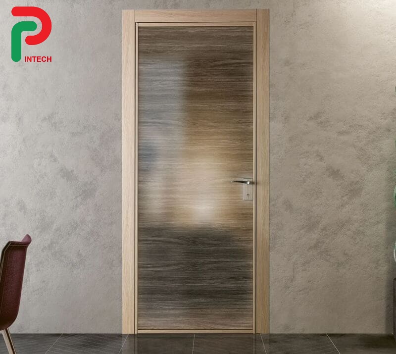 So Sánh cửa sắt chống Cháy Vân Gỗ Và Cửa Gỗ: Chuyên Gia Nói Gì?