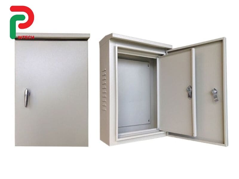 Tủ Điện 600x400x180 - Vì Sao Kỹ Sư Tránh Đặt Gần Mái Tôn?