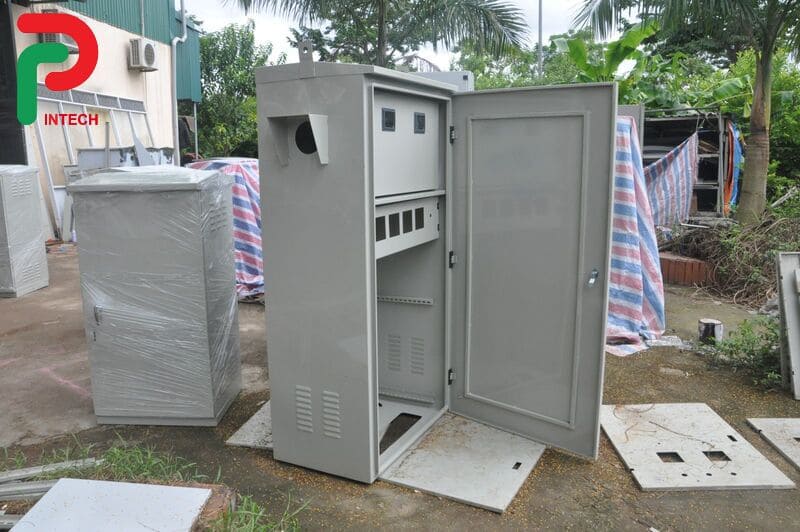 Vỏ Tủ Điện Giá Rẻ - Phù Hợp Điện Mặt Trời Áp Mái