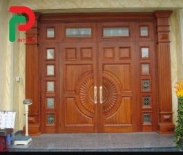 Nên chọn mẫu cửa thép vân gỗ 4 cánh nào cho biệt thự?
