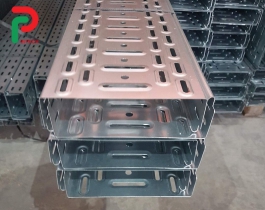 Máng Cáp 200x50: Cách Bố Trí Tối Ưu Trong Nhà Xưởng 500m²