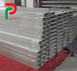 Máng cáp 50x50 giá tại nhà máy sản xuất – Phúc Long Intech