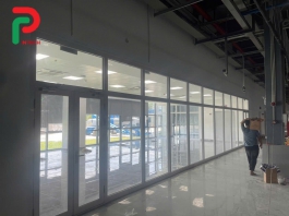 Vách Kính Ngăn Cháy: Những Sai Lầm Lắp Đặt Thường Bị Bỏ Qua
