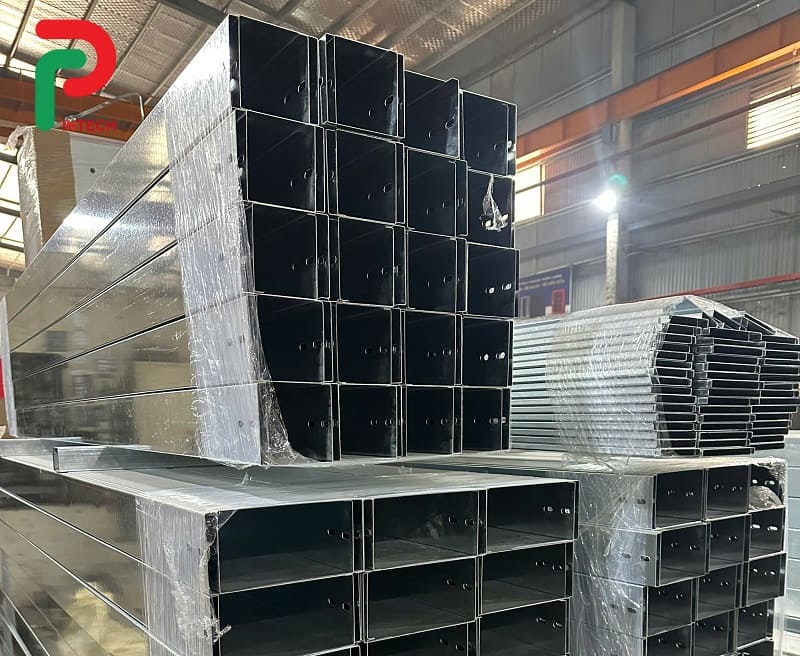 Máng Cáp 300x100 - Phân Tích Nguyên Nhân Hao Mòn Dây Dẫn